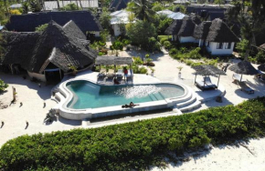 Driftwood Beach Lodge